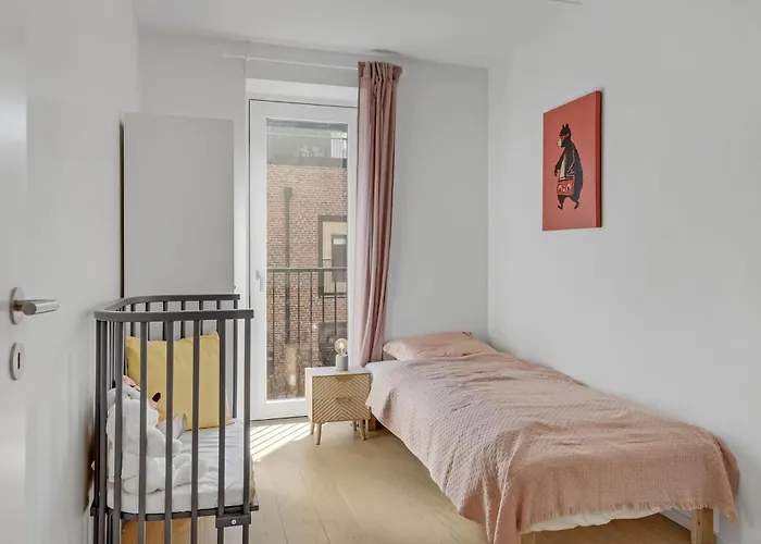 4 Bedroom Cozy In S Feriehus