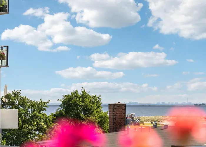 4 Bedroom Cozy In S Holiday home Copenhagen