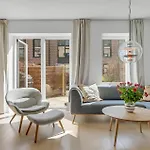 Dom wakacyjny 4 Bedroom Cozy In S *